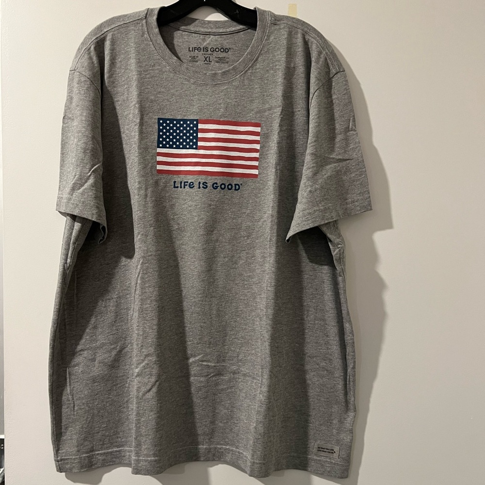 Life is Good Flag Cruiser Tee Heather Gray SZ. XL MSRP: $29.50 *NWT - Picture 5 of 6
